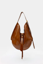 Load image into Gallery viewer, Sunset Maxi Bag Pull up Caramel
