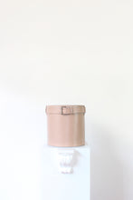 Load image into Gallery viewer, Belt vase Soufflè leather Taupe
